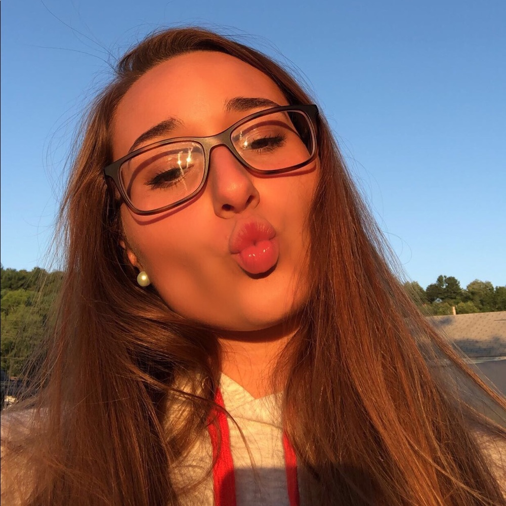 Meet your Posher, Taylor